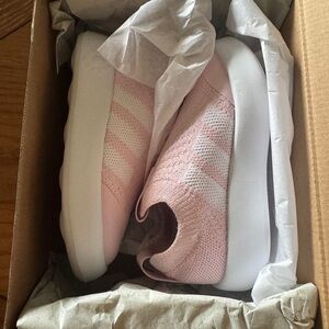 New In Box Adidas BubbleComfy Slip On-Girls 9K